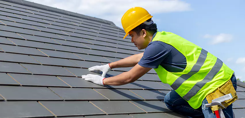Professional Hail Damage Roof Repair Services in Rolling Meadows, IL