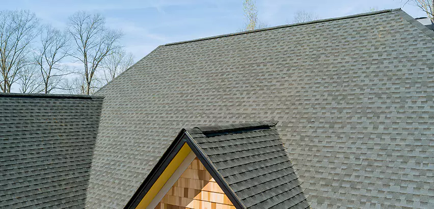 Replacing Vinyl Siding With Cedar Shingles in Rolling Meadows
